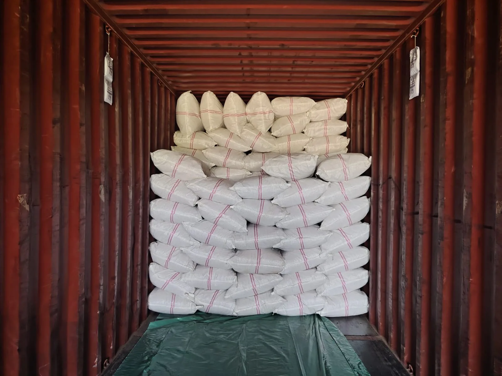 Quality inspection of packaged herbs before container loading